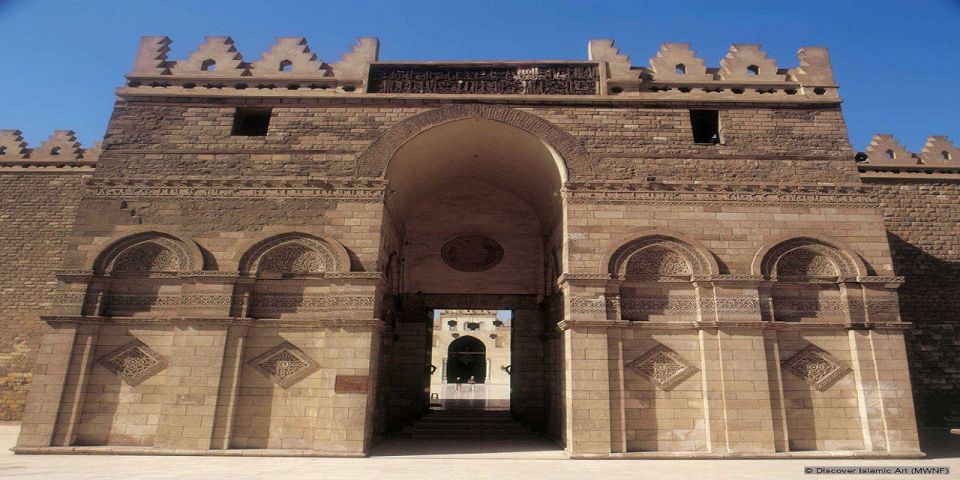 Cairo: All-Inclusive Coptic & Islamic Cairo Tour with Lunch - The Hanging Church: icons, Roman foundations, and meaning