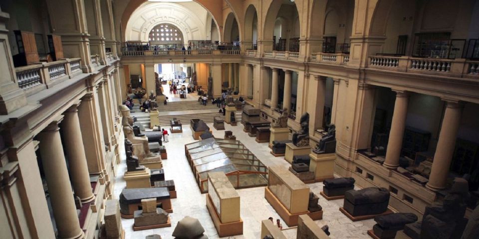 Cairo: All-Inclusive Giza Pyramids & Egyptian Museum Tour - Lunch With Pyramid Views: Included, But Not Always Worth Waiting For
