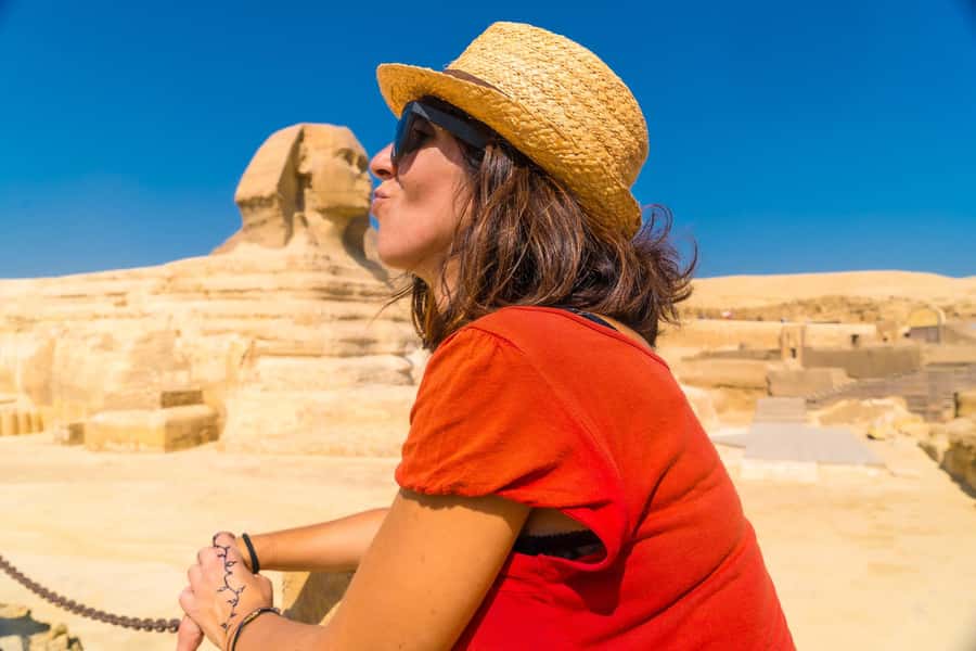 Cairo: All-Inclusive Giza Pyramids & Egyptian Museum Tour - Giza Plateau: Seeing Khufu, Khafre, and Menkaure Up Close