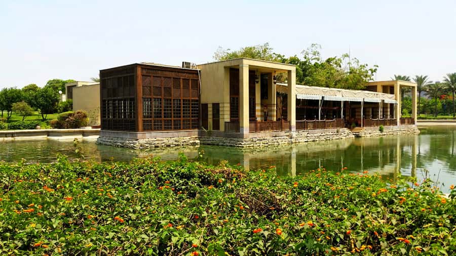Cairo: Cairo by Night Tour and Dinner at EL Azhar Park - El Azhar Park at night: 80 acres, panoramic dinner at Studio Masr