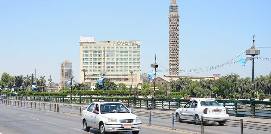 Cairo: Cairo Tower Tour with Hotel Pickup and Drop-Off - Soft drinks, water, and getting ready for the top