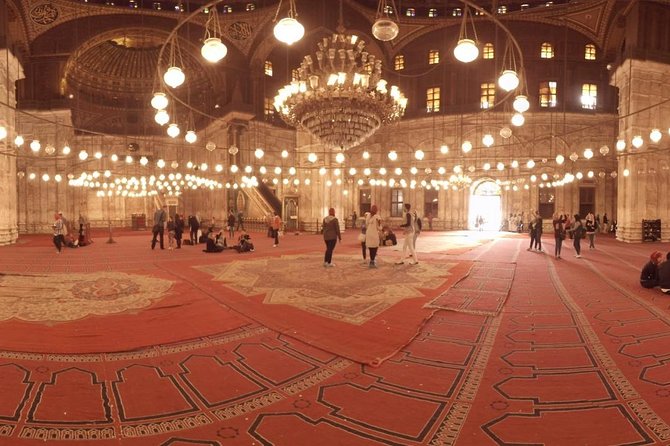 Cairo Day Tour visit Egyptian Museum, Citadel and Khan Khalil Bazaar - Khan El Khalili in an hour: what to browse, how to haggle, and how to stay in charge