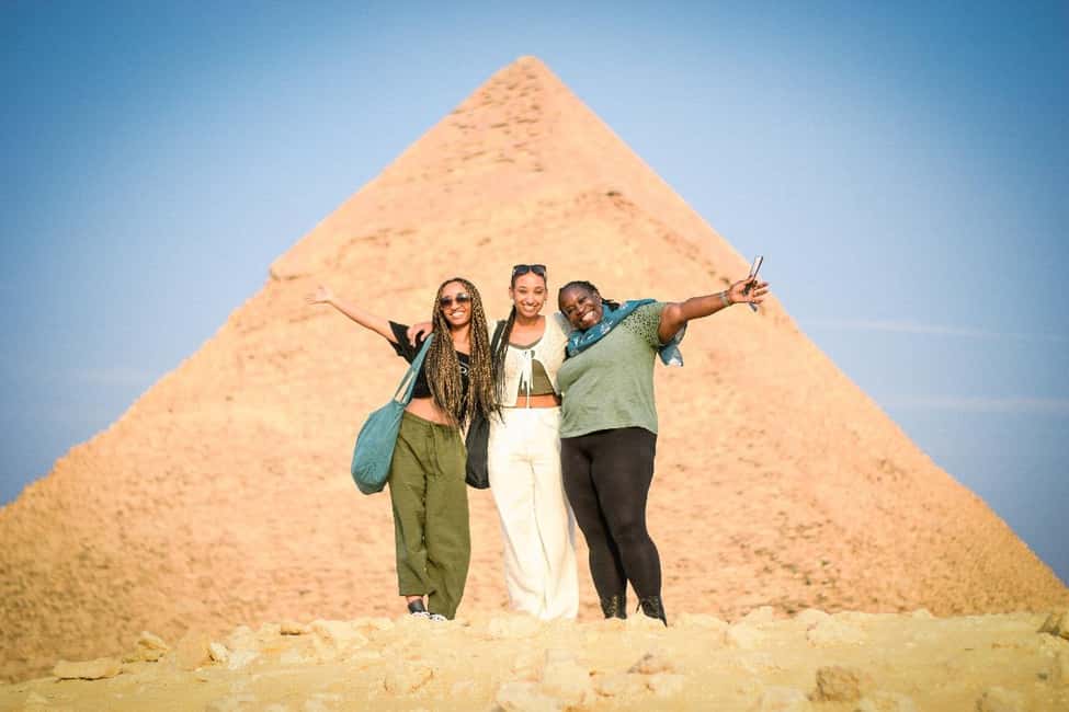 Cairo Deluxe Tour: Pyramids,Museum & Khan El Khalili + Lunch - Key tour takeaways