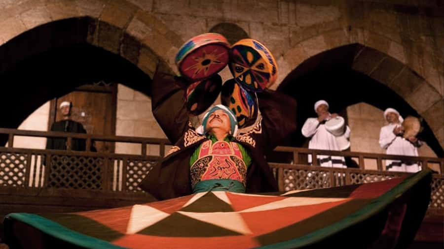 Cairo: Egyptian Heritage Tanoura Dancing Troupe Show - Transfer comfort and the tour leader role you’ll actually notice