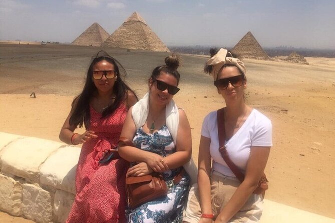 Cairo Full Day-Pyramids & Sphinx & Egyptian Museum from Hurghada - Stop 1: Giza pyramids and the Sphinx in about 4 hours