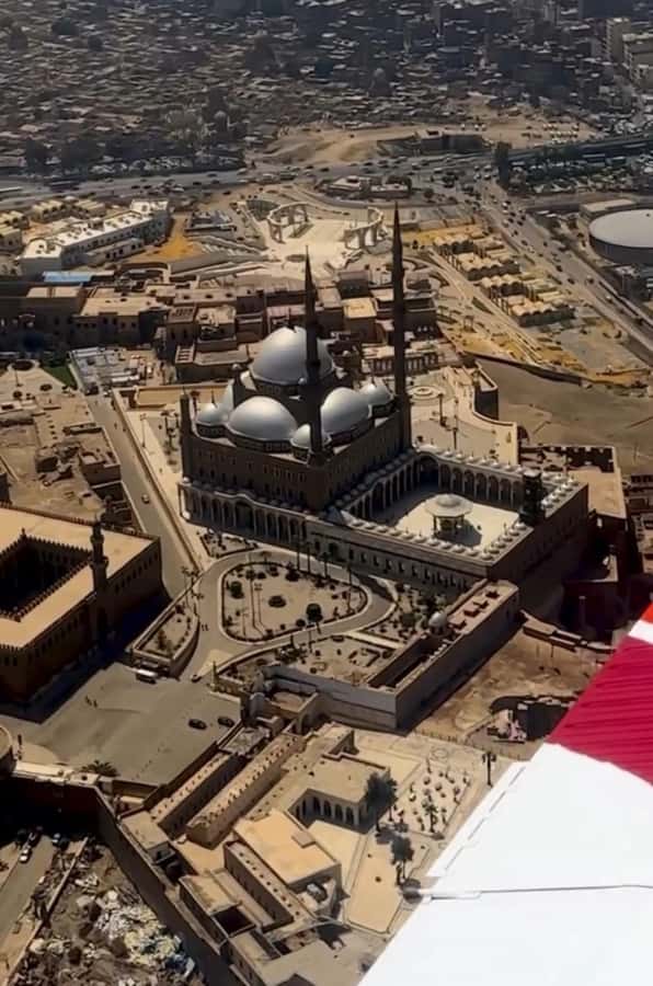 Cairo & Giza Private Jet Tour ( Pyramids & Old Cairo ) - Skip-the-line entrance and small-group service: why it feels smoother