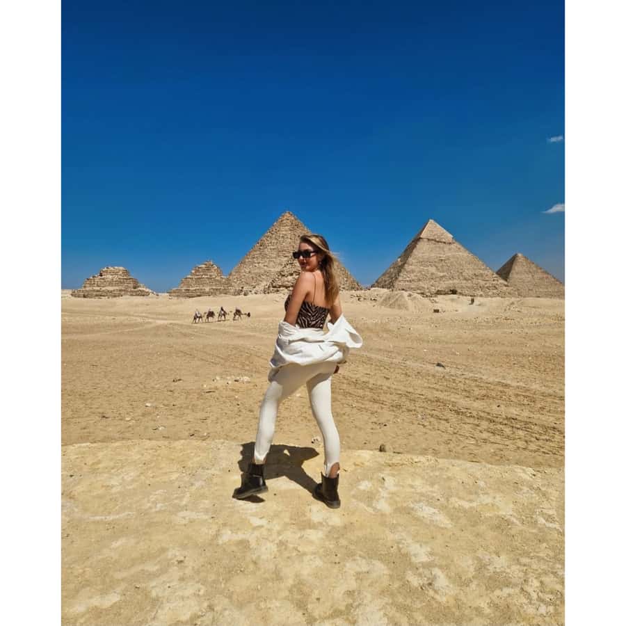 Cairo: Giza Pyramids & Grand Egyptian Museum Tour with Lunch - Lunch near Saqqara: koshari or shawarma, plus real local flavor