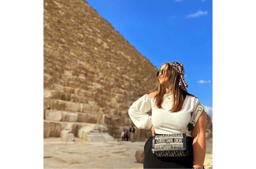 Cairo: Giza Pyramids & Grand Egyptian Museum Tour with Lunch - Managing shopping stops without losing the day