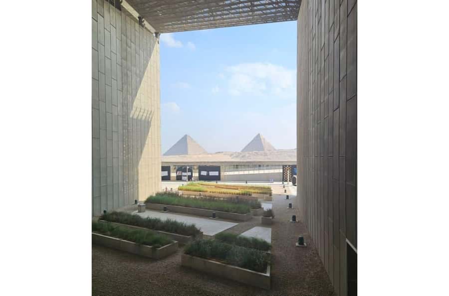 Cairo: Giza Pyramids & Grand Egyptian Museum Tour with Lunch - Guide quality makes or breaks a day like this