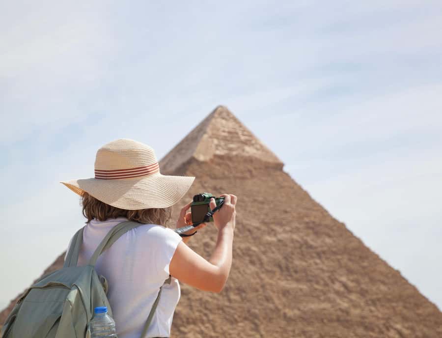 Cairo: Giza Pyramids, Museum & Bazaar Tour with Lunch - Khan El Khalili Bazaar: Shopping Stops You Can (and Should) Manage
