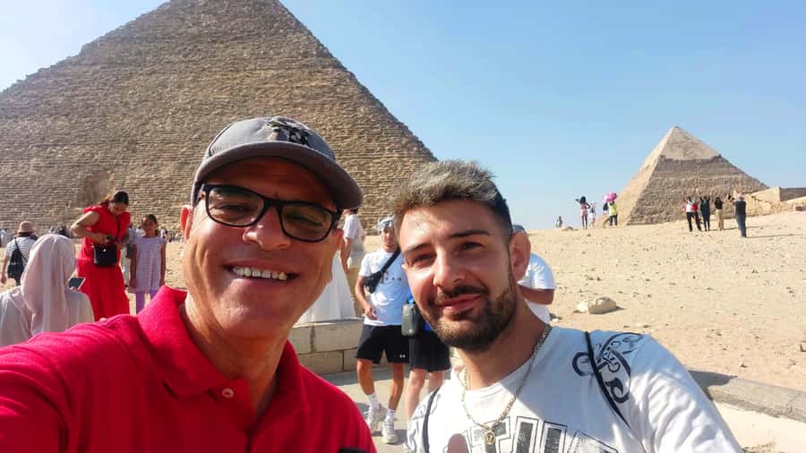 Cairo: Giza Pyramids, Museum & Tahrir Square Private Tour. - Private pickup and air-conditioned transfers across Cairo