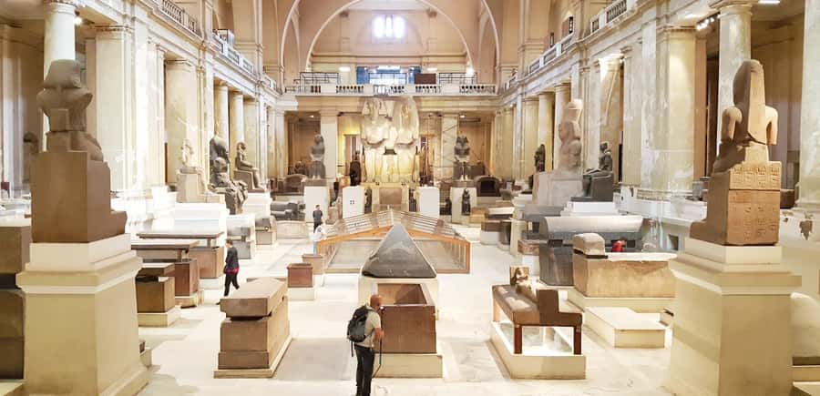 Cairo: Giza Pyramids, Museum & Tahrir Square Private Tour. - Egyptian Museum: 5,000 years in one focused visit