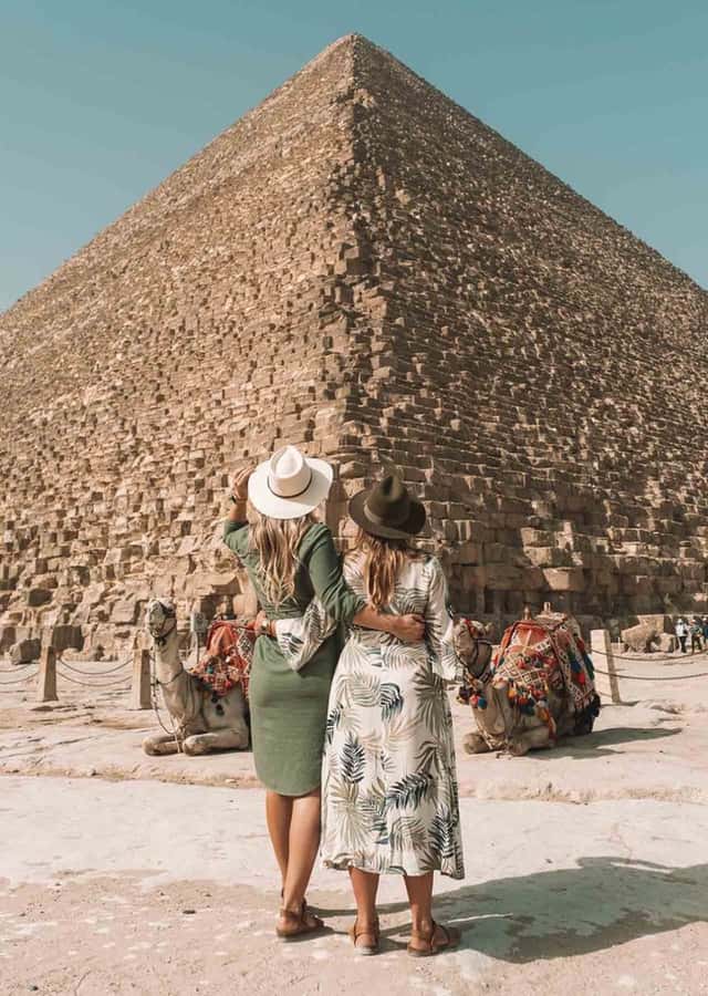 Cairo: Giza pyramids, Sphinx, and Great Pyramid Tour - Giza in 4 Hours: What This Tour Gets Right