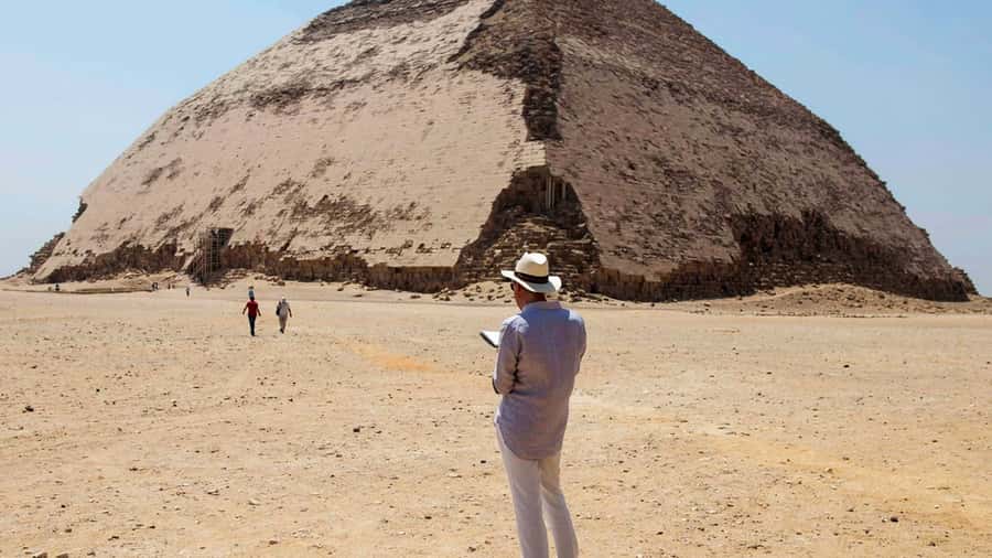 Cairo: Giza Pyramids, Sphinx, Sakkara & Dahshur Privte Tour - Giza Plateau: Cheops, Chephren, and Mykerinus in One Route
