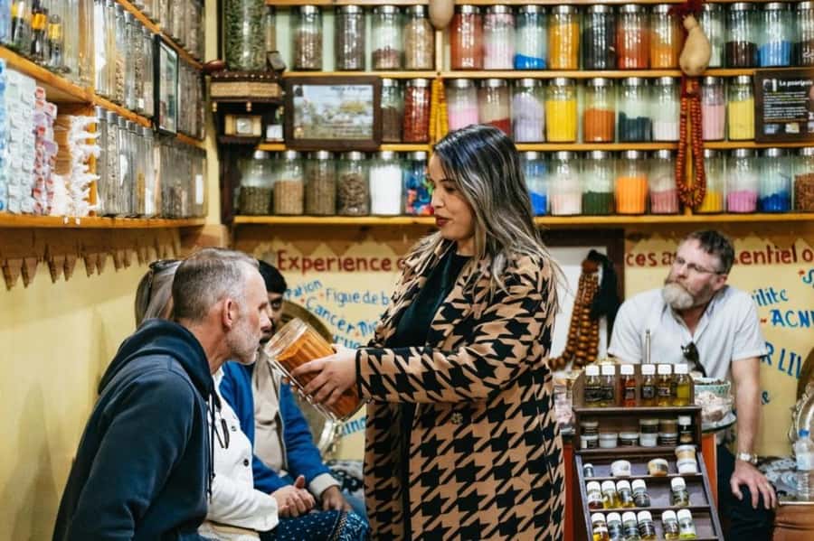 Cairo: Half Day Shopping tour - A half day in Cairo that trades mall time for craft time