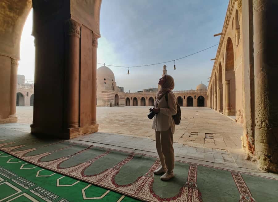 Cairo Heritage Tour: Golden Palace, Oldest Mosque with Lunch - Ibn Tulun Mosque: The Spiral Minaret and the Courtyard Scale