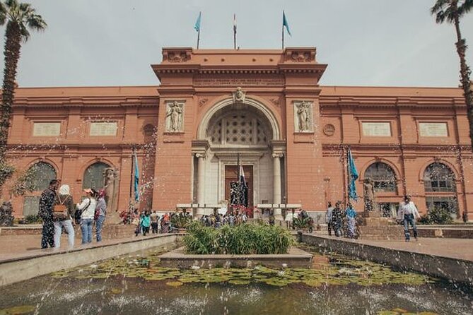 Cairo Layover Tour from Cairo Airport - Stop 2: Egyptian Museum and the Tutankhamun gold centerpiece