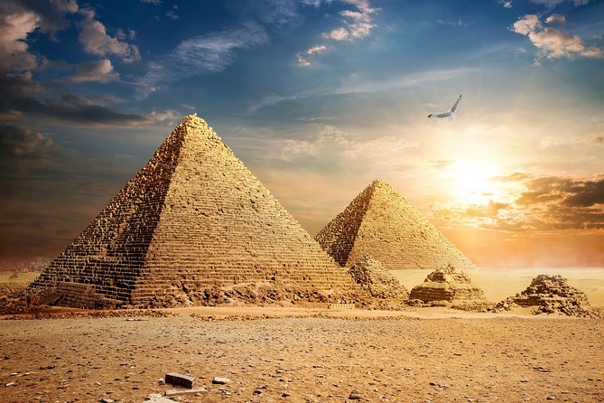 Cairo Layover Tours to Giza Pyramids and Sphinx From Cairo Airport - Shopping stops in Giza: useful souvenirs or time sinks?