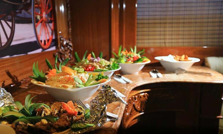 Cairo: Luxury Snorkeling Cruise & lunch with optional pickup - Lunch onboard: buffet choices that won’t feel like an afterthought