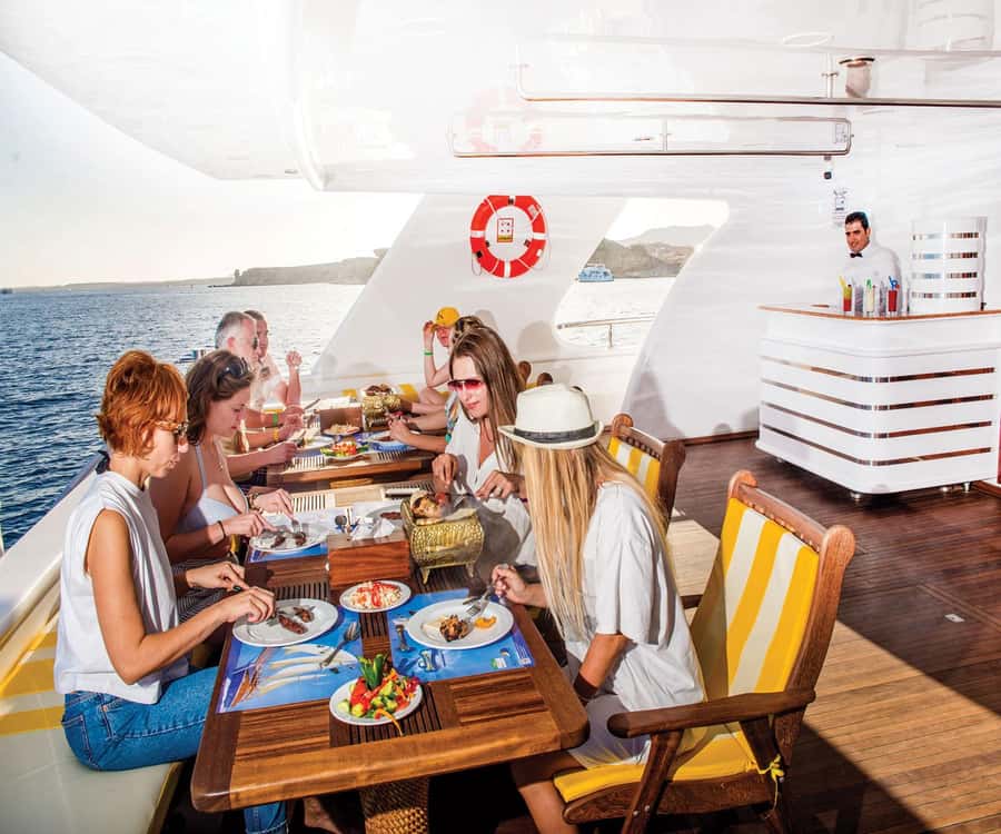 Cairo: Luxury Snorkeling Cruise & lunch with optional pickup - The yacht experience: clean, crewed, and set up for comfort