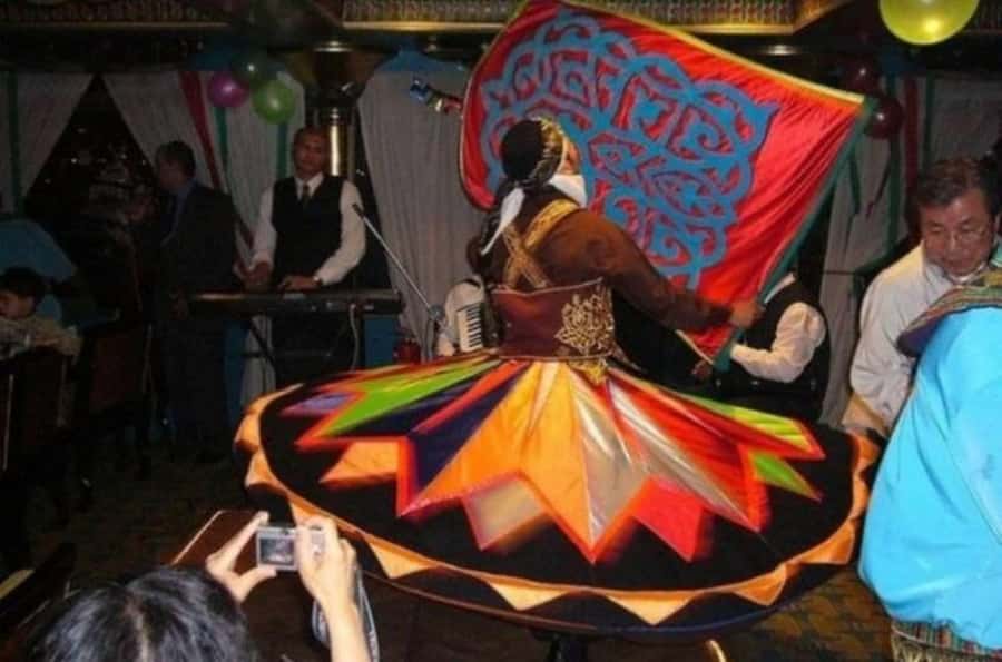 Cairo: Nile Dinner Cruise with Belly Dancer Show with Pickup - Price and logistics: why this cruise feels like a bargain