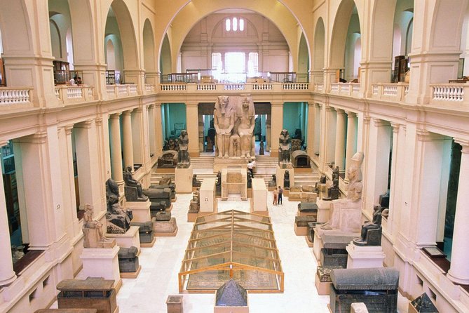 Cairo Over day Visit Pyramids, Egyptian Museum, Sphinx, Full Day, Lunch-Hurghada - Giza Pyramids: seeing them with a guide and a reality check