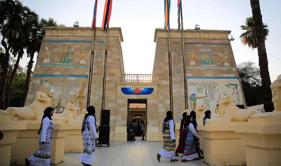 Cairo: Pharaonic Village Highlights Private Guided Tour - Lunch: included, convenient, and sometimes hit-or-miss