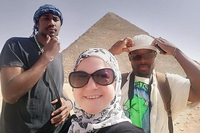 Cairo Private layover tour Giza pyramids,sphinx&Nile Felucca Boat - Meeting your guide: Egyptologist leadership without the hassle