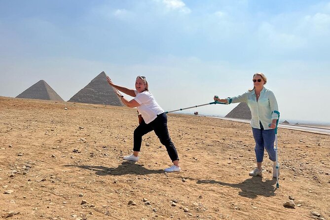 Cairo Private stop over to Giza Pyramids & sphinx, Local Market & Lunch - Khan al-Khalili Market in One Hour: Street Vibes Without the Spiral