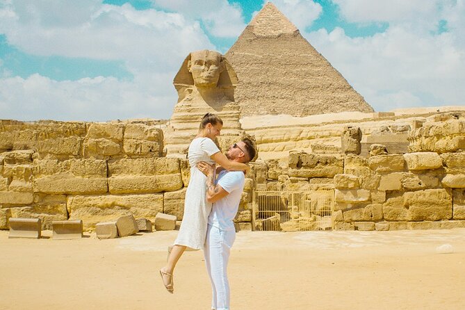 Cairo: Pyramids, Bazaar, Lunch with Female Guide - Price and value for Pyramids + bazaar time