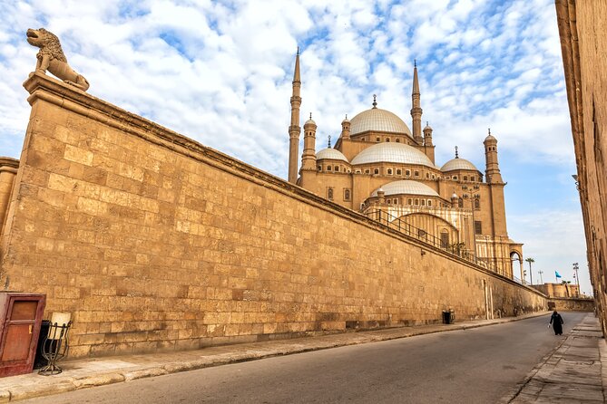 Cairo pyramids tour from Hurghada and Nile boat without Stopping - Zafarana Break: The Quick Stop That Helps You Make It to Giza