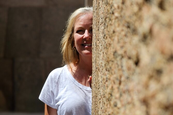 Cairo Pyramids with Museum and Bazaar Private Tour - Giza Pyramids: Khufu, Khafre, Menkaure, and the Sphinx