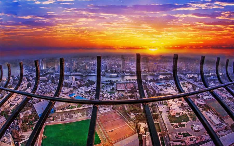 Cairo: Sunset at Cairo Tower with Lunch & Private Transport - Cairo Tower at sunset: the view you’re paying for