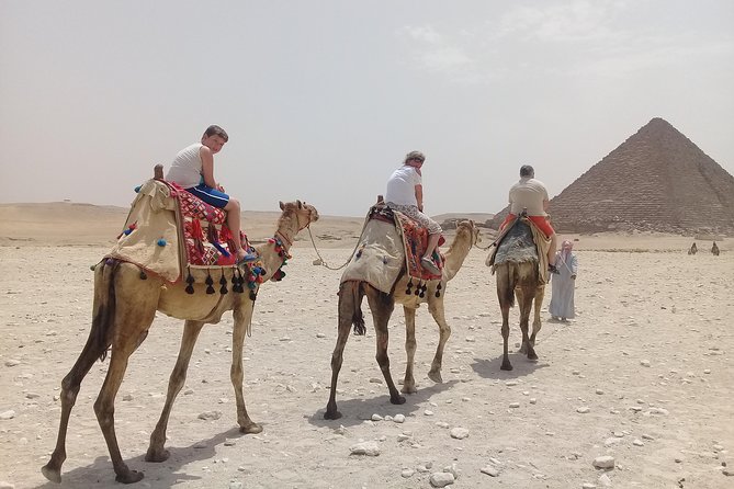 Cairo Trip Private from Hurghada. Elite Trip - Lunch during a marathon day: included buffet, plan around drinks
