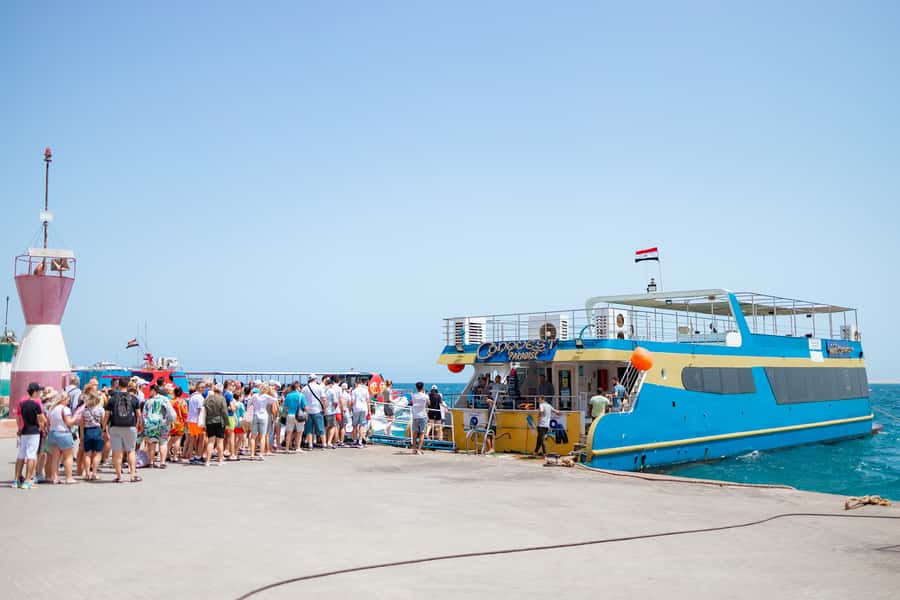 Conquest 2 Hour Semi Submarine with snorkeling from Hurghada - Hurghada pickup, meeting the boat, and how smooth it feels