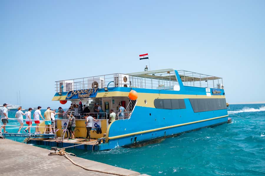Conquest 2 Hour Semi Submarine with snorkeling from Hurghada - Going down 4 meters: the semi-submarine part that makes everything easier
