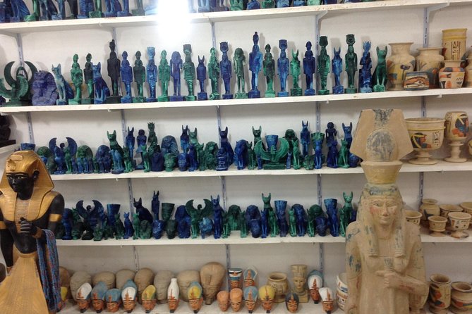 Customizable Private Shopping Tour from Cairo and Giza with lunch - The 6-Hour Route: Papyrus Art, Perfume Essences, Handmade Carpets, Egyptian Cotton