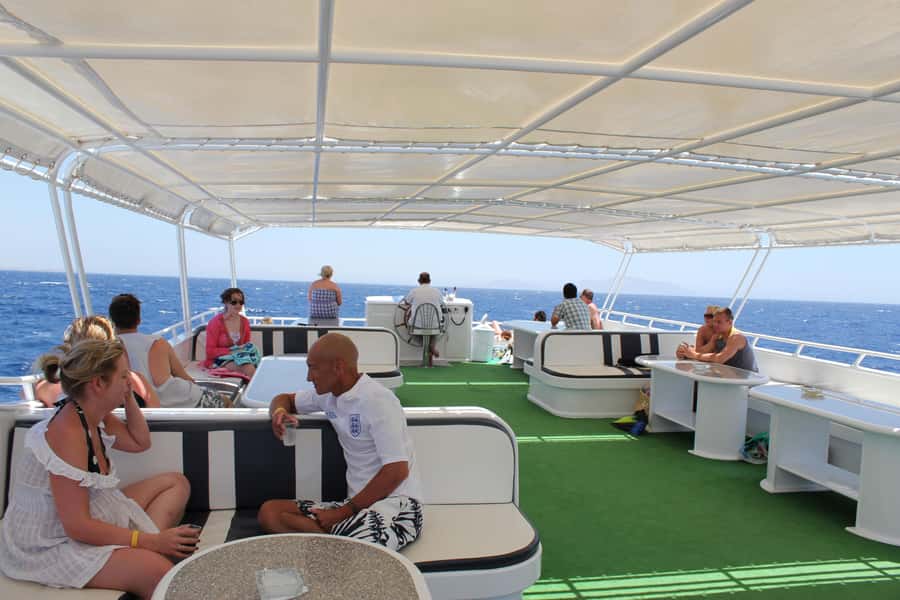 Dahab: luxury Snorkeling cruise with buffet lunch - Lunch on Board: Open Buffet, Listed Menu, and What to Expect in Reality