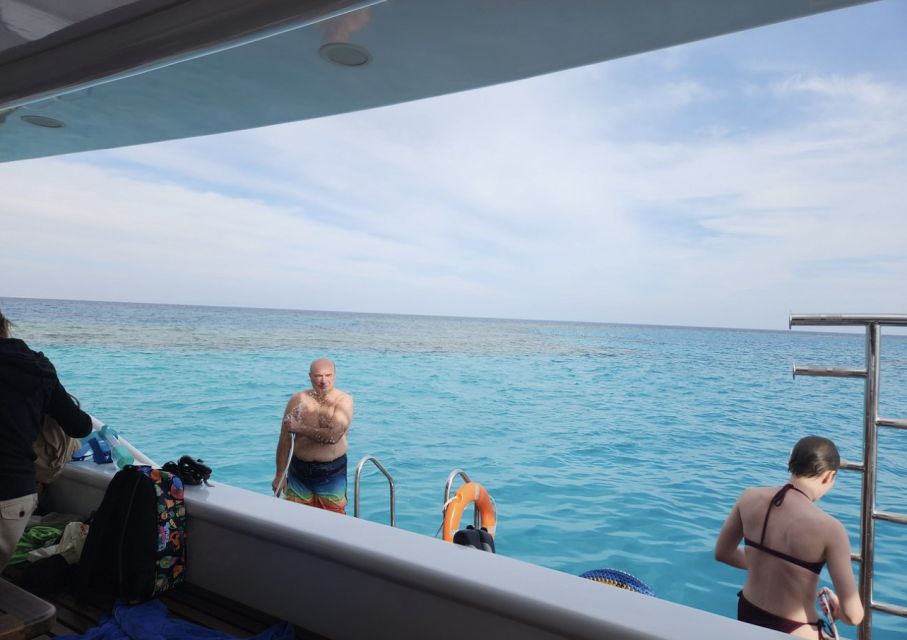 Dahab: luxury Snorkeling cruise with buffet lunch - Getting What You Actually Paid For: “Luxury” vs. Boat-Life Reality