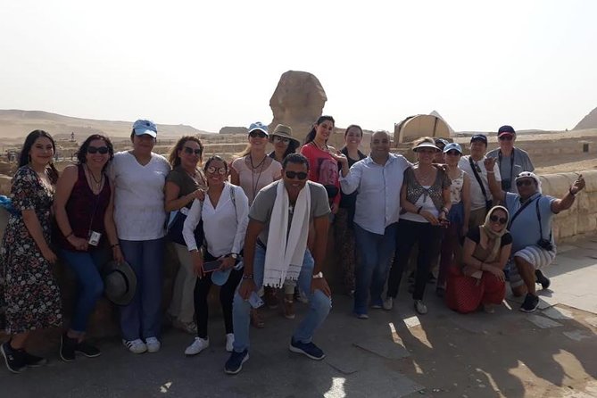 Day Tour Pyramids of Giza and Sphinx from Cairo - The Giza plateau: seeing Khufu, Khafre, and Menkaure with context