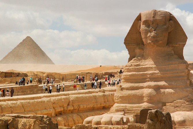 Day Tour Pyramids of Giza and Sphinx from Cairo - Papyrus institute demo: why this stop works in a short tour