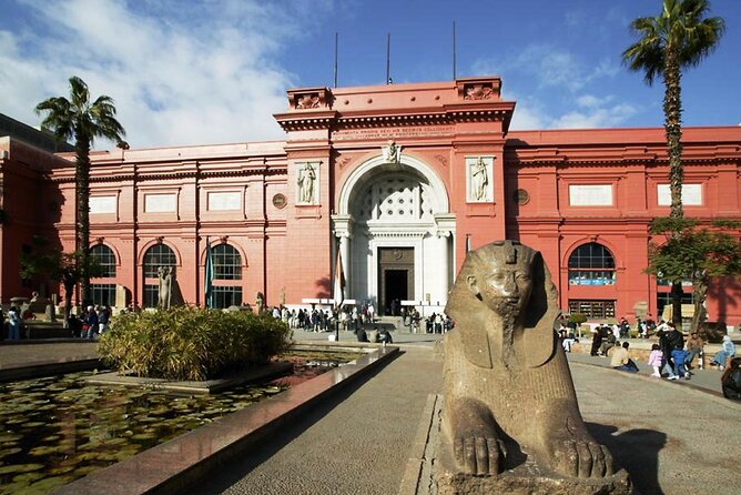Day Tour to Giza Pyramids and Egyptian Museum - Egyptian Museum: Tutankhamen treasures and 5,000 years of art