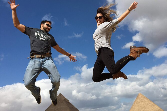 Day Tour to Giza Pyramids by Camel - Pyramids + Egyptologist guide: what the explanation adds