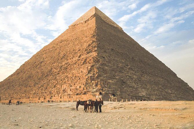 Day Tour To Giza Pyramids, Great Sphinx, Egyptian Museum, Bazzar - The panoramic viewpoint: where the classic photos come from