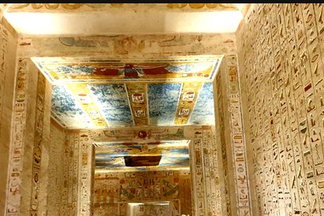 Day Tour to Luxor Highlights from Safaga - Temple of Hatshepsut at Deir el Bahari: the strong, human scale