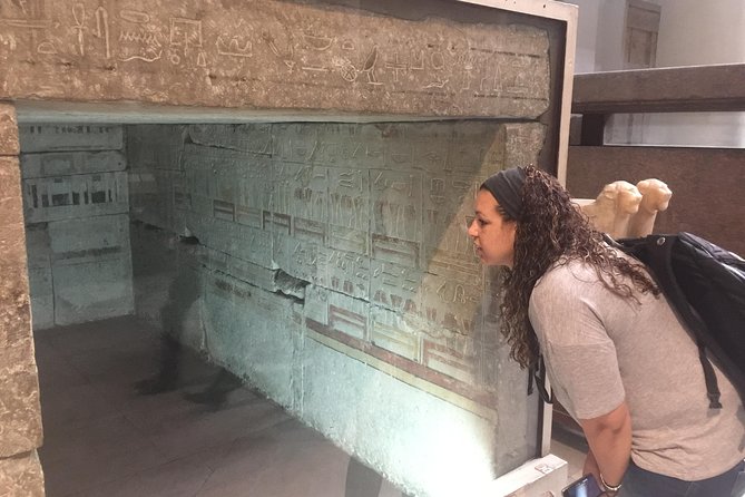 Day Tour To Pyramids of Giza and Egyptian Museum - Camel Riding Around the Pyramids: Classic Photos, Manage Expectations