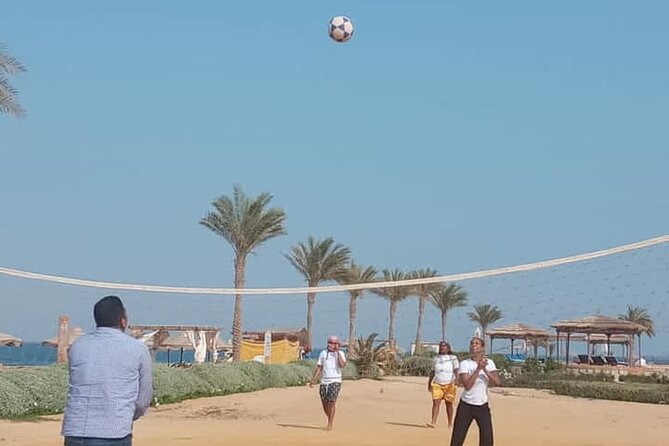 Day Use Red sea ain EL Sokhna Beach from Cairo/ Giza hotels with lunch - Lunch on the coast: set menu or buffet, and why your rate matters