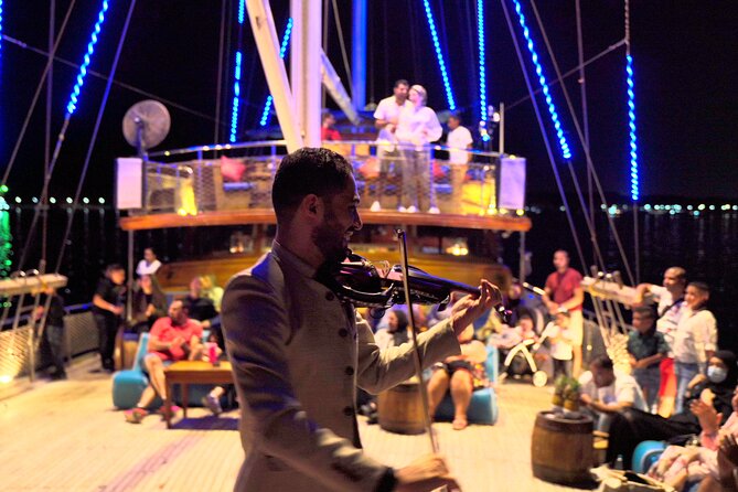 Dinner Cruise with Oriental Show & Seafood Buffet from Sharm El Sheikh - Key highlights at a glance