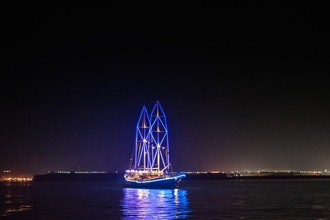 Dinner Cruise with Oriental Show & Seafood Buffet from Sharm El Sheikh - What you eat on board: open seafood buffet + free-flow drinks