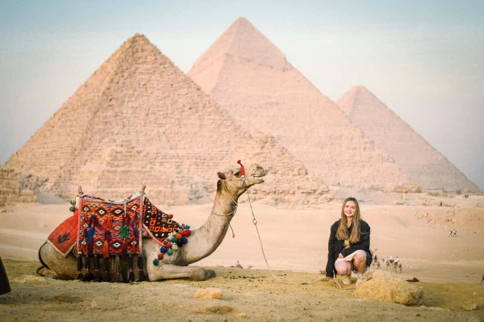 Discover Cairo: Private Day Trip to Museum, Pyramids & Lunch - Giza Plateau walk: pyramids, Sphinx, Valley Temple, and photo stops
